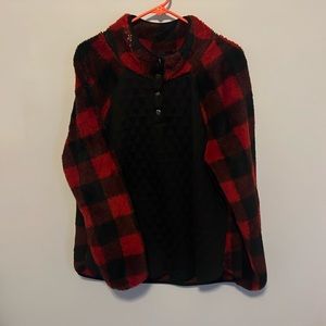 Women’s black/buffalo plaid pullover